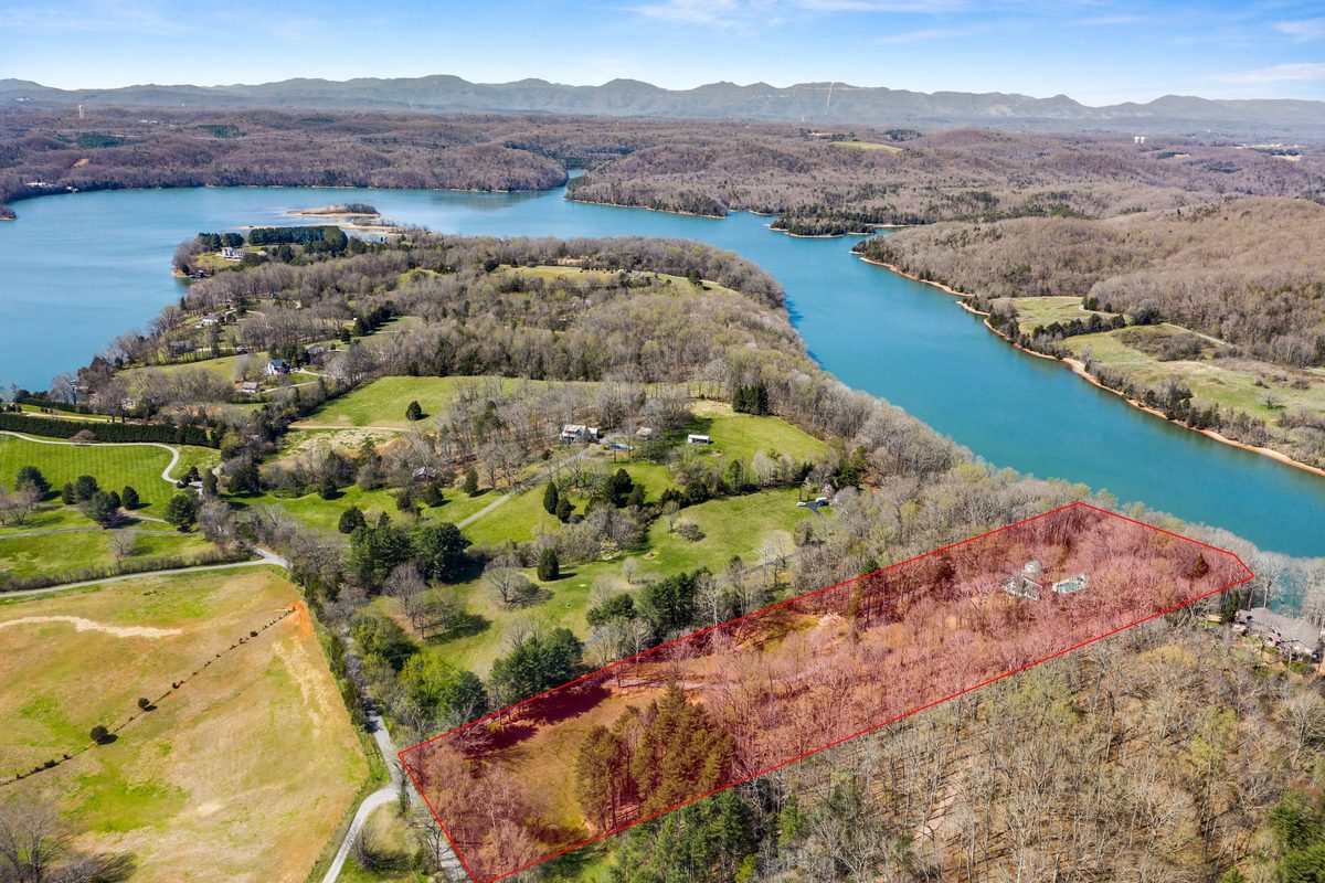 Lakefront land aerial with lot boundary overlay at 3002 W Gallaher Ferry Rd, Knoxville TN