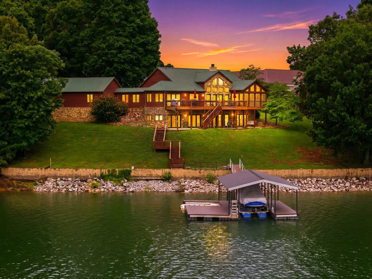 Dandridge lakehouse twilight aerial